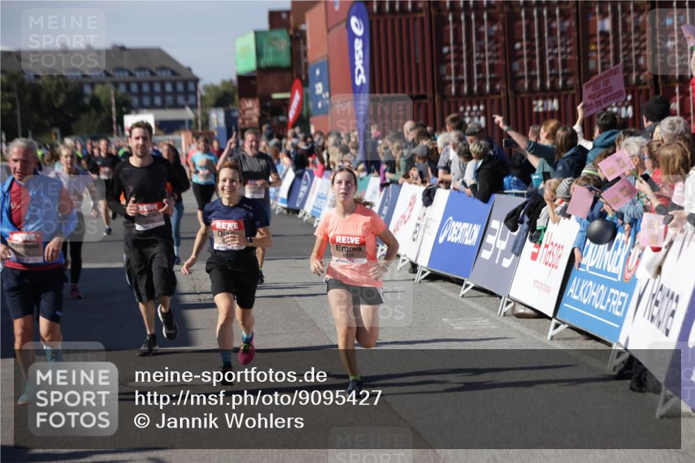 03.10.2025 - Köhlbrandbrückenlauf Jannik Wohlers http://msf.ph/oto/9095427 03.10.2025 13:20:52 Ziel 4646, 4709, 4915, 4916, 5006, 5084, 5130, 5156, 5169, 5377, 5480, 5488, 5501, 5774, 5918, 5920, 6703, 6780 meine-sportfotos.de