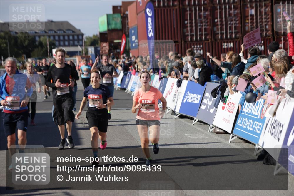 03.10.2025 - Köhlbrandbrückenlauf Jannik Wohlers http://msf.ph/oto/9095439 03.10.2025 13:20:52 Ziel 4646, 4709, 4915, 4916, 5006, 5084, 5130, 5156, 5169, 5377, 5480, 5488, 5501, 5774, 5918, 5920, 6703, 6780 meine-sportfotos.de