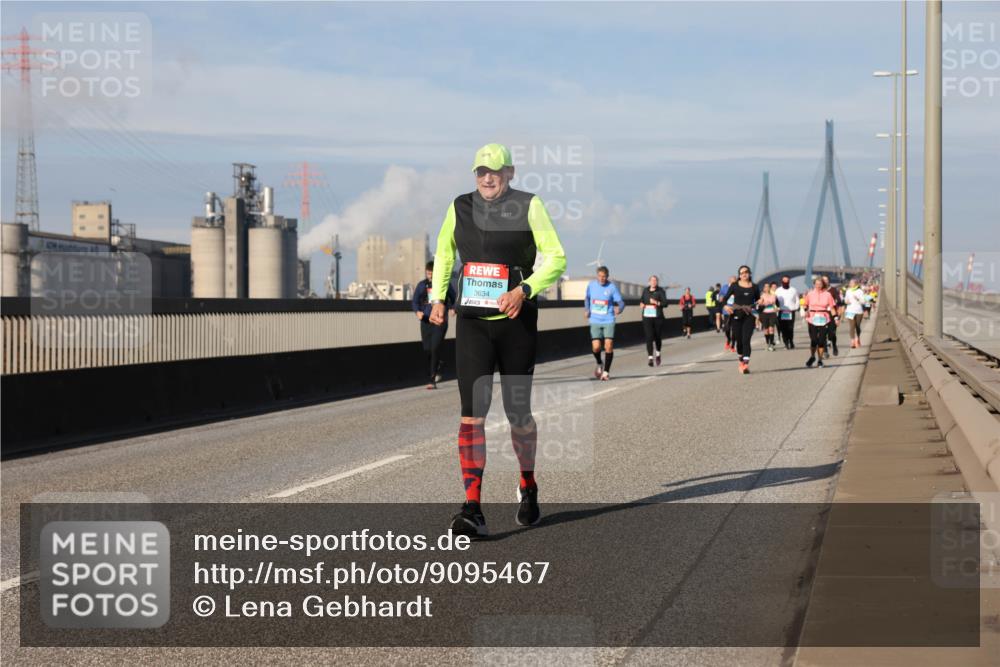 03.10.2025 - Köhlbrandbrückenlauf Lena Gebhardt http://msf.ph/oto/9095467 03.10.2025 10:09:45 Position 2  meine-sportfotos.de