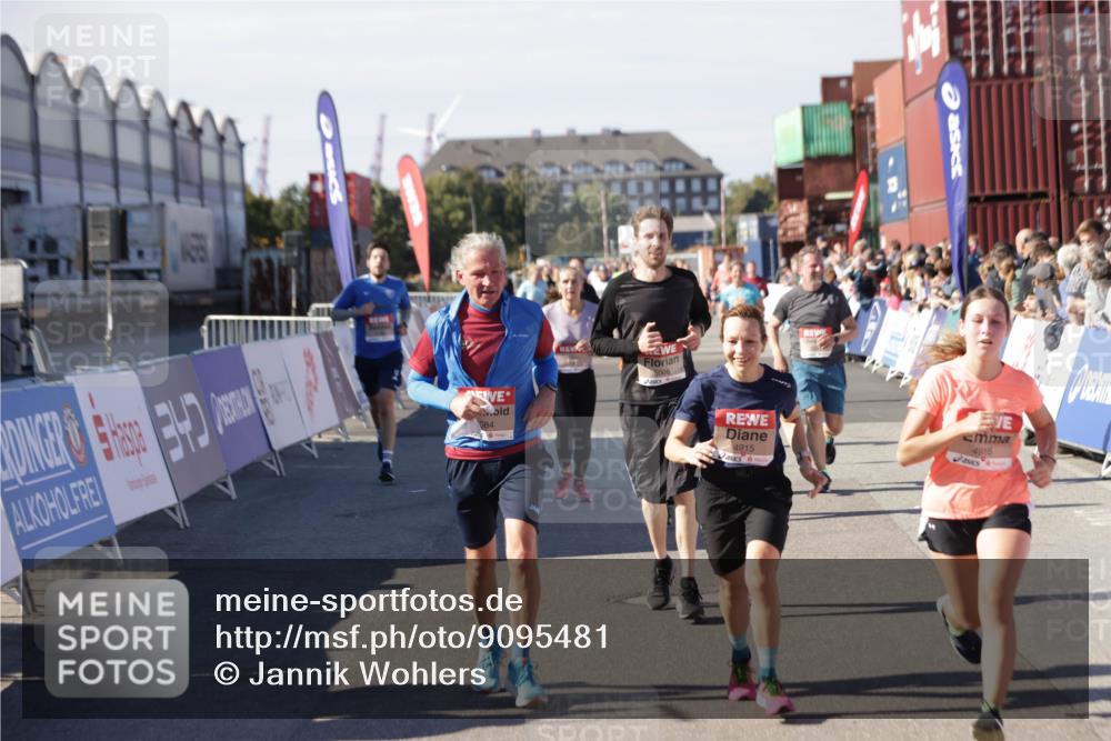 03.10.2025 - Köhlbrandbrückenlauf Jannik Wohlers http://msf.ph/oto/9095481 03.10.2025 13:20:53 Ziel 4646, 4709, 4915, 4916, 5006, 5084, 5130, 5156, 5169, 5377, 5480, 5488, 5501, 5774, 5918, 5920, 6703, 6780 meine-sportfotos.de