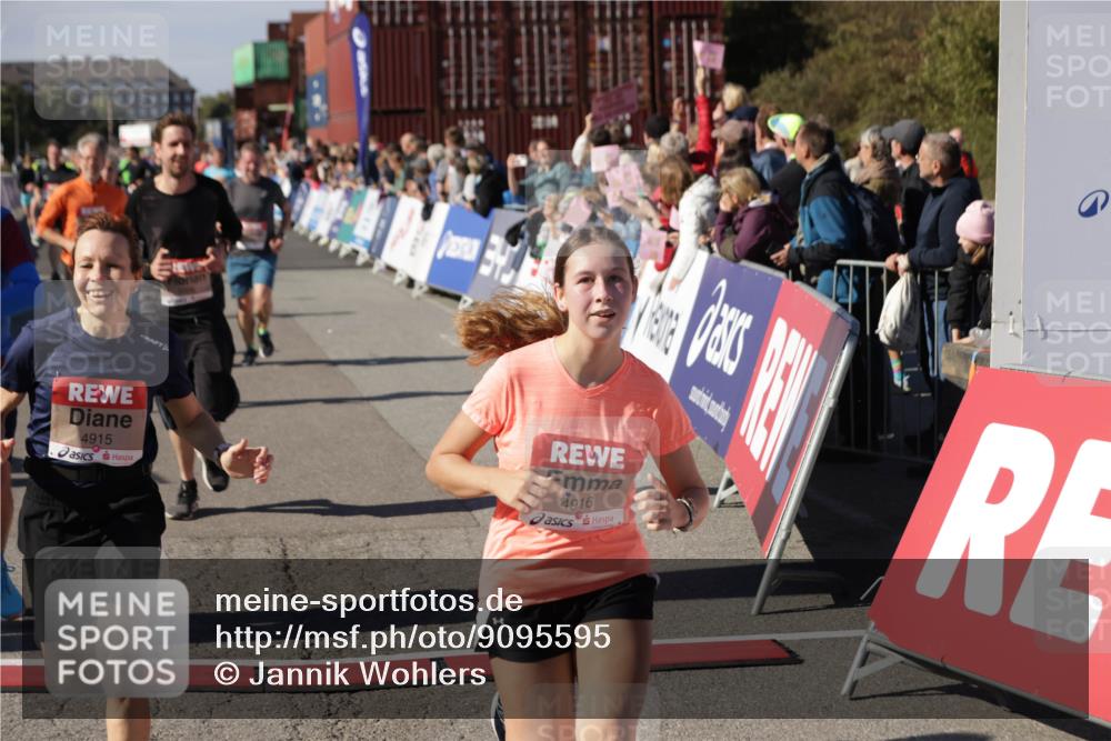 03.10.2025 - Köhlbrandbrückenlauf Jannik Wohlers http://msf.ph/oto/9095595 03.10.2025 13:20:55 Ziel 4709, 4915, 4916, 5006, 5084, 5130, 5156, 5169, 5377, 5480, 5488, 5501, 5774, 6296, 6645, 6646, 6648, 6650, 6703, 6780 meine-sportfotos.de