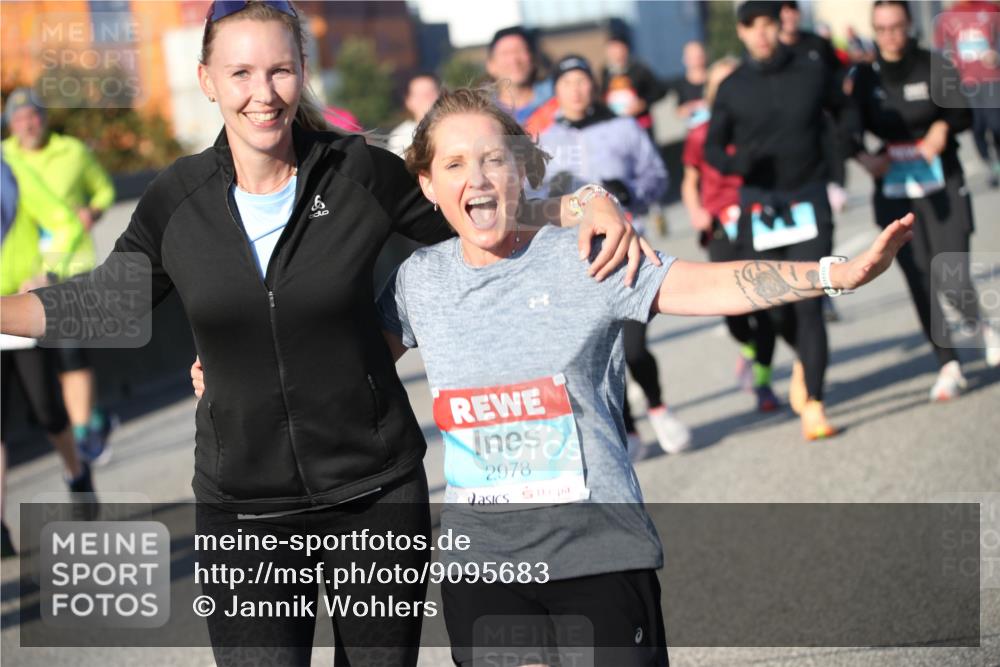 03.10.2025 - Köhlbrandbrückenlauf Jannik Wohlers http://msf.ph/oto/9095683 03.10.2025 10:04:25 Position 3 2978 meine-sportfotos.de