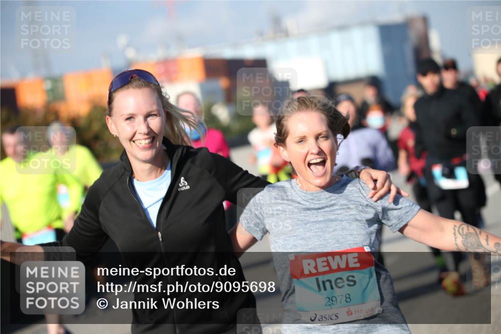03.10.2025 - Köhlbrandbrückenlauf Jannik Wohlers http://msf.ph/oto/9095698 03.10.2025 10:04:25 Position 3 2978 meine-sportfotos.de