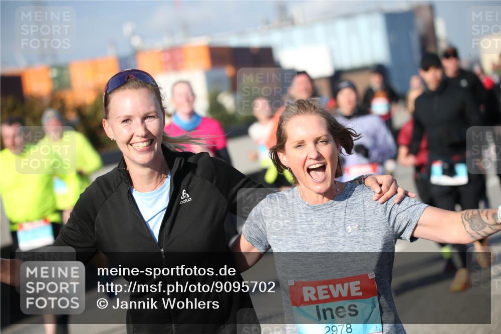 03.10.2025 - Köhlbrandbrückenlauf Jannik Wohlers http://msf.ph/oto/9095702 03.10.2025 10:04:25 Position 3 2978 meine-sportfotos.de