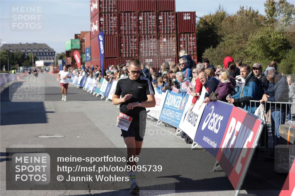 03.10.2025 - Köhlbrandbrückenlauf Jannik Wohlers http://msf.ph/oto/9095739 03.10.2025 12:55:08 Ziel 5765, 6130, 6410 meine-sportfotos.de