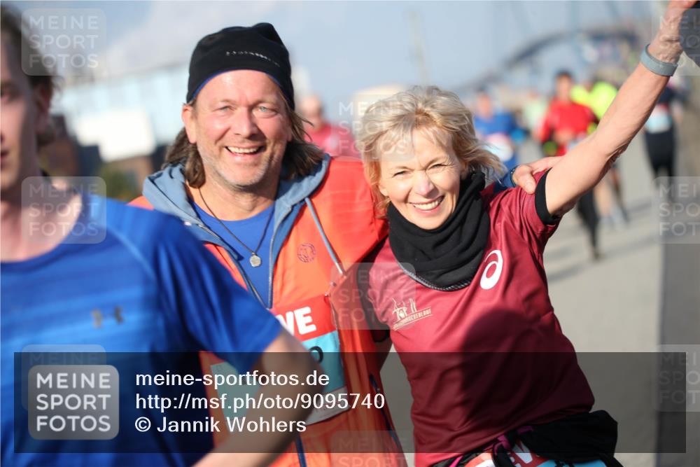03.10.2025 - Köhlbrandbrückenlauf Jannik Wohlers http://msf.ph/oto/9095740 03.10.2025 10:04:30 Position 3  meine-sportfotos.de