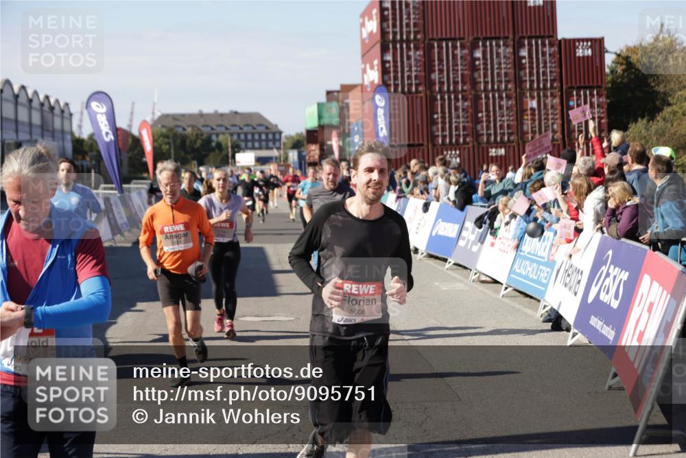 03.10.2025 - Köhlbrandbrückenlauf Jannik Wohlers http://msf.ph/oto/9095751 03.10.2025 13:20:56 Ziel 4709, 4915, 4916, 5006, 5084, 5130, 5156, 5169, 5377, 5480, 5501, 5774, 6296, 6645, 6646, 6648, 6650, 6703, 6780 meine-sportfotos.de