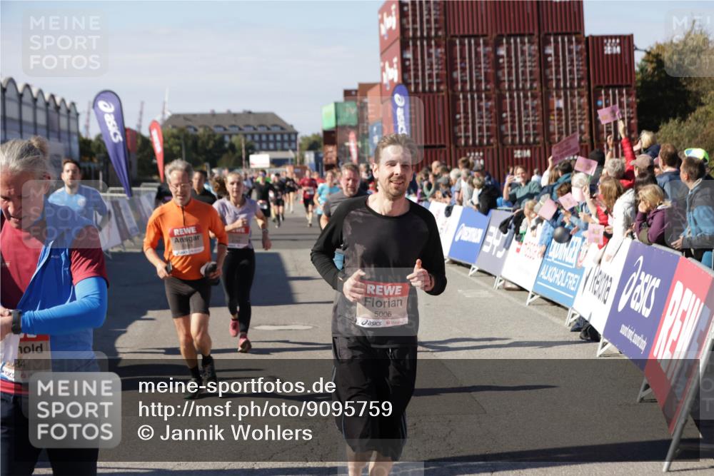 03.10.2025 - Köhlbrandbrückenlauf Jannik Wohlers http://msf.ph/oto/9095759 03.10.2025 13:20:56 Ziel 4709, 4915, 4916, 5006, 5084, 5130, 5156, 5169, 5377, 5480, 5501, 5774, 6296, 6645, 6646, 6648, 6650, 6703, 6780 meine-sportfotos.de