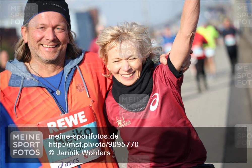 03.10.2025 - Köhlbrandbrückenlauf Jannik Wohlers http://msf.ph/oto/9095770 03.10.2025 10:04:30 Position 3 2350 meine-sportfotos.de