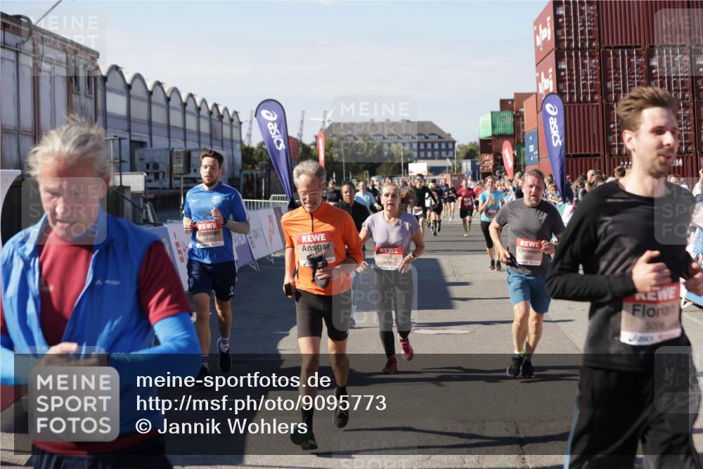 03.10.2025 - Köhlbrandbrückenlauf Jannik Wohlers http://msf.ph/oto/9095773 03.10.2025 13:20:56 Ziel 4709, 4915, 4916, 5006, 5084, 5130, 5156, 5169, 5377, 5480, 5501, 5774, 6296, 6645, 6646, 6648, 6650, 6703, 6780 meine-sportfotos.de