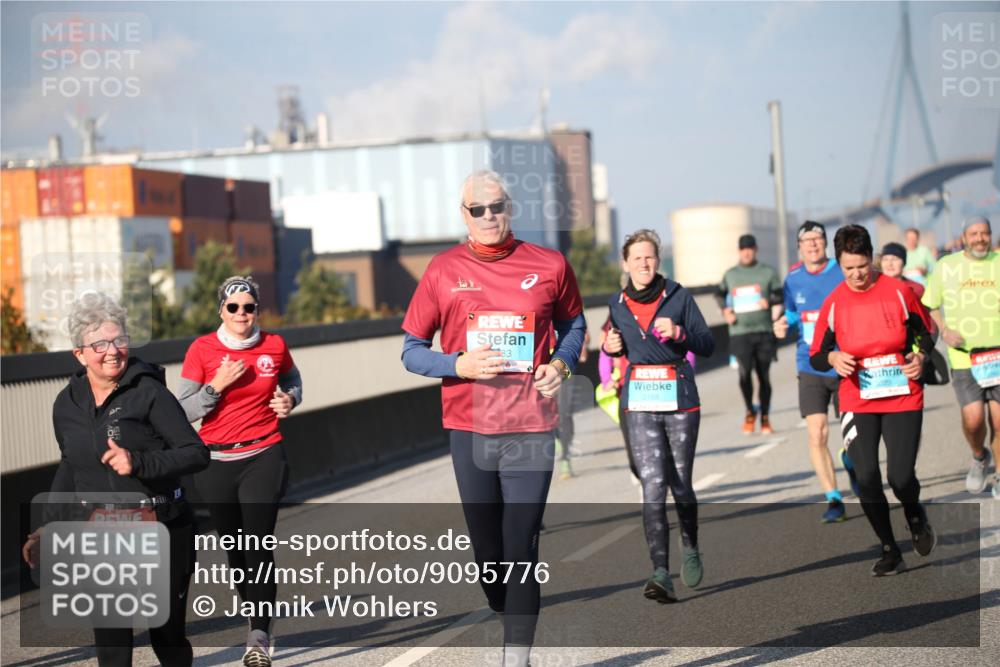 03.10.2025 - Köhlbrandbrückenlauf Jannik Wohlers http://msf.ph/oto/9095776 03.10.2025 10:04:33 Position 3 1934, 83, 3029 meine-sportfotos.de