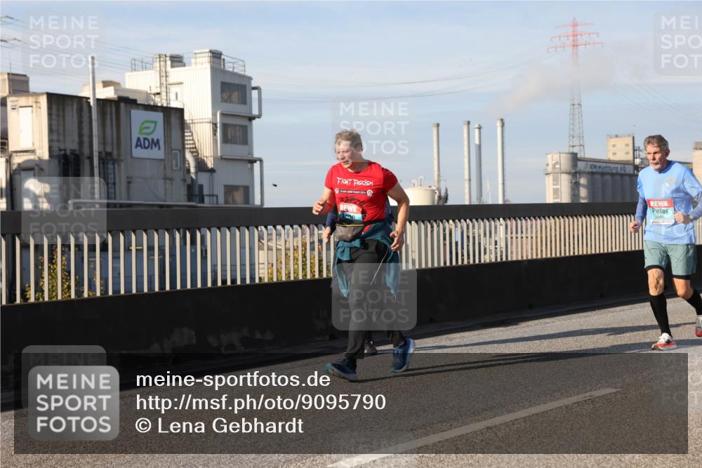 03.10.2025 - Köhlbrandbrückenlauf Lena Gebhardt http://msf.ph/oto/9095790 03.10.2025 10:09:53 Position 2  meine-sportfotos.de