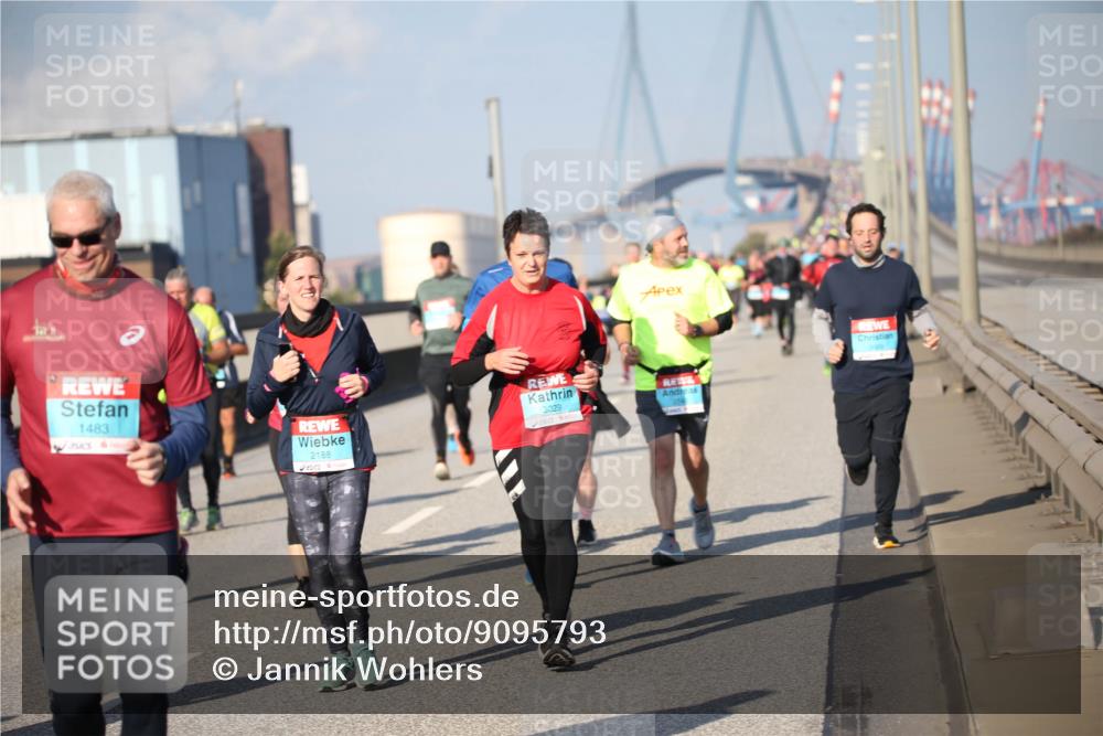 03.10.2025 - Köhlbrandbrückenlauf Jannik Wohlers http://msf.ph/oto/9095793 03.10.2025 10:04:34 Position 3 1483, 3029, 2188 meine-sportfotos.de