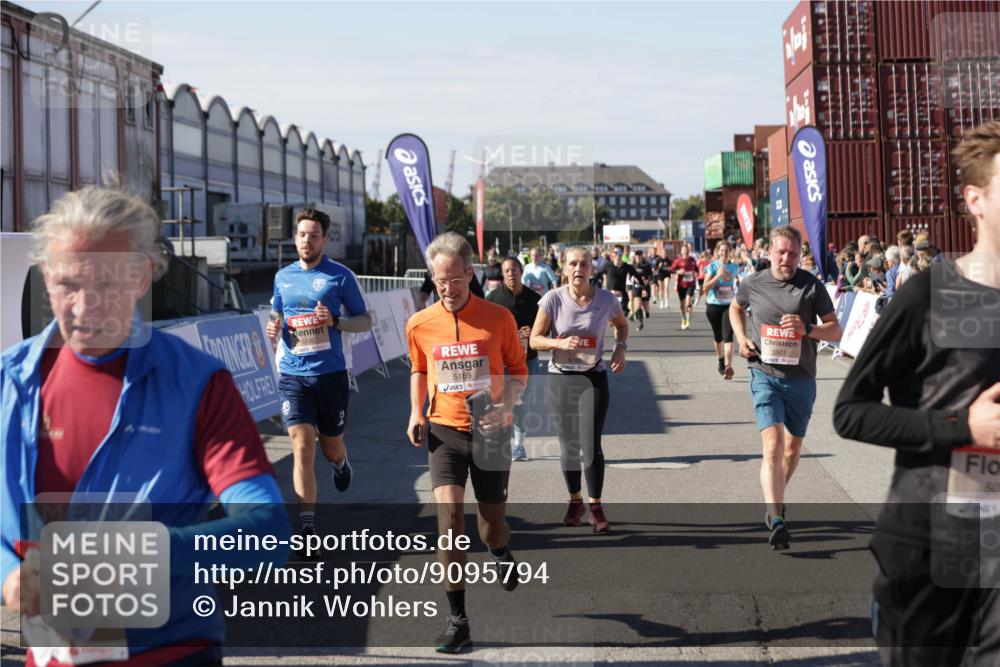 03.10.2025 - Köhlbrandbrückenlauf Jannik Wohlers http://msf.ph/oto/9095794 03.10.2025 13:20:56 Ziel 4709, 4915, 4916, 5006, 5084, 5130, 5156, 5169, 5377, 5480, 5501, 5774, 6296, 6645, 6646, 6648, 6650, 6703, 6780 meine-sportfotos.de