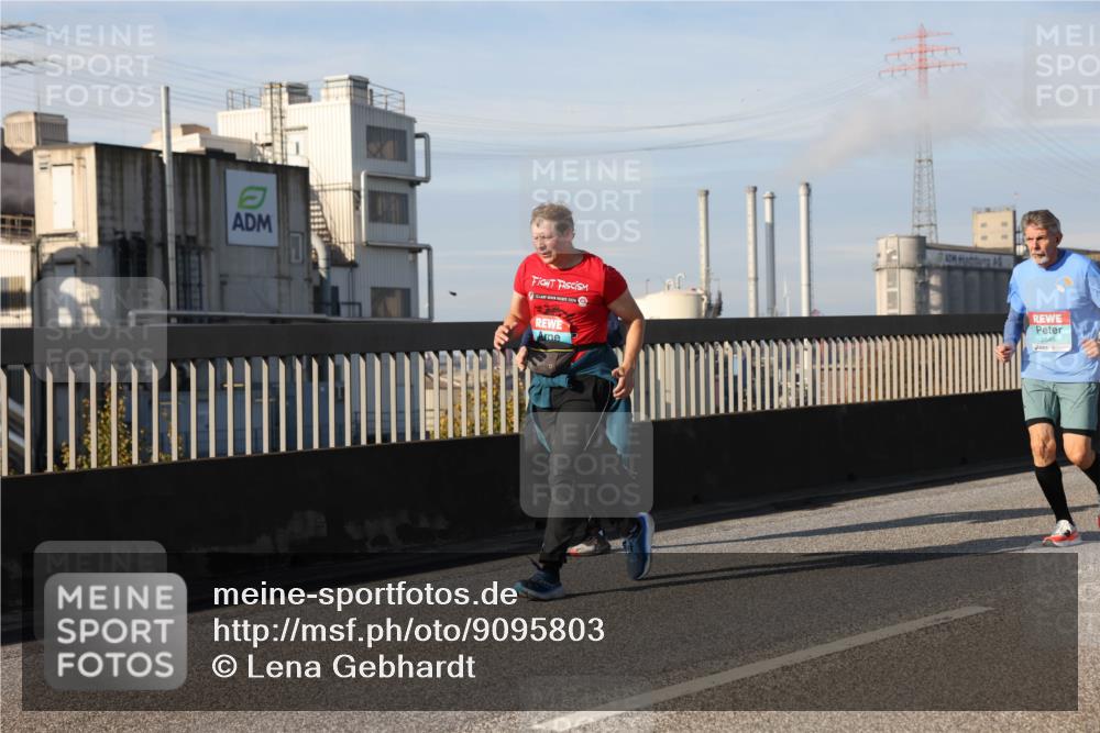 03.10.2025 - Köhlbrandbrückenlauf Lena Gebhardt http://msf.ph/oto/9095803 03.10.2025 10:09:53 Position 2  meine-sportfotos.de