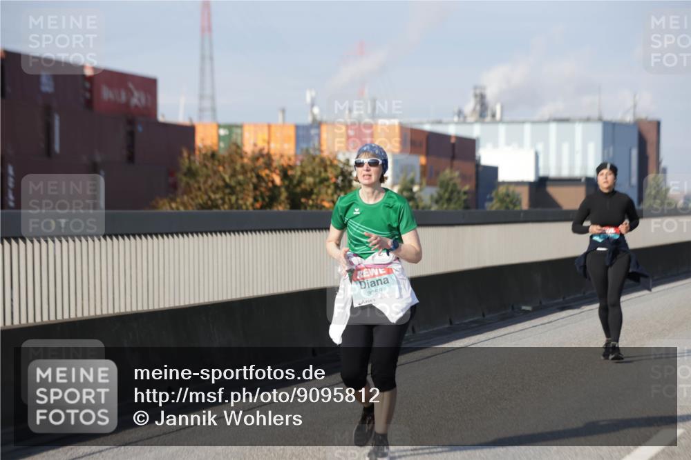 03.10.2025 - Köhlbrandbrückenlauf Jannik Wohlers http://msf.ph/oto/9095812 03.10.2025 10:16:59 Position 3 3258 meine-sportfotos.de