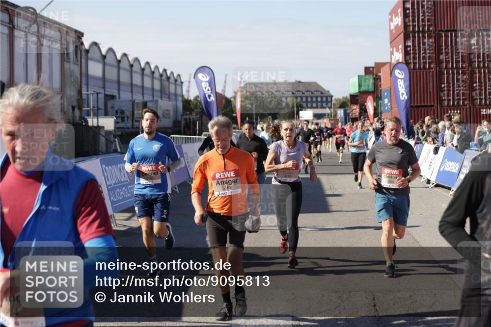 03.10.2025 - Köhlbrandbrückenlauf Jannik Wohlers http://msf.ph/oto/9095813 03.10.2025 13:20:57 Ziel 4709, 4915, 4916, 5006, 5084, 5130, 5156, 5169, 5377, 5480, 5501, 6296, 6645, 6646, 6648, 6650, 6703, 6780 meine-sportfotos.de
