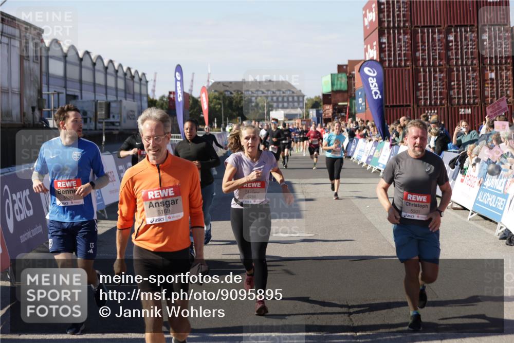 03.10.2025 - Köhlbrandbrückenlauf Jannik Wohlers http://msf.ph/oto/9095895 03.10.2025 13:20:57 Ziel 4709, 4915, 4916, 5006, 5084, 5130, 5156, 5169, 5377, 5480, 5501, 6296, 6645, 6646, 6648, 6650, 6703, 6780 meine-sportfotos.de