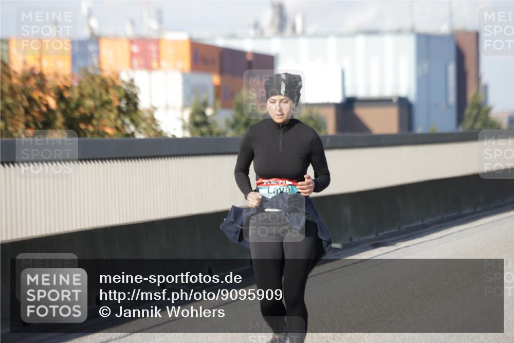 03.10.2025 - Köhlbrandbrückenlauf Jannik Wohlers http://msf.ph/oto/9095909 03.10.2025 10:17:01 Position 3  meine-sportfotos.de