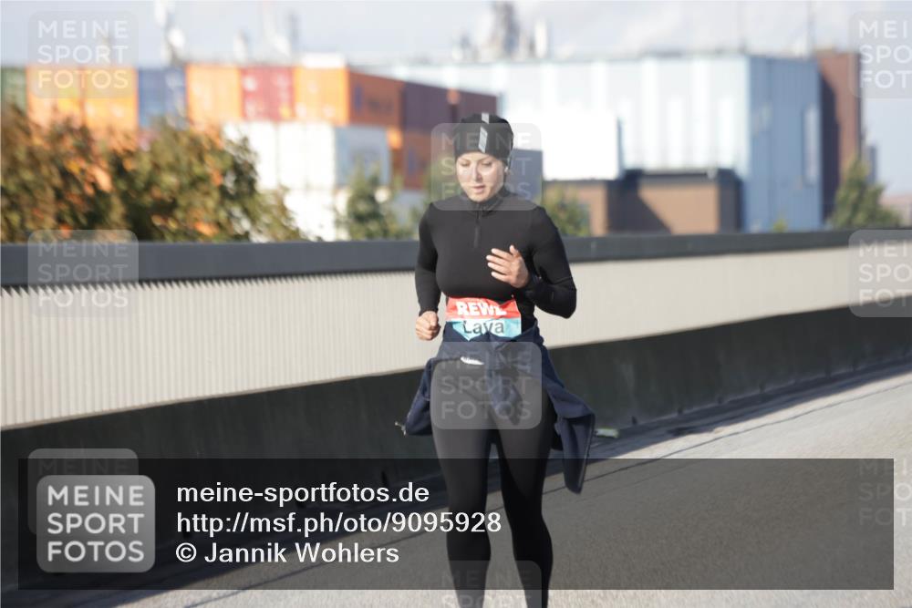 03.10.2025 - Köhlbrandbrückenlauf Jannik Wohlers http://msf.ph/oto/9095928 03.10.2025 10:17:01 Position 3  meine-sportfotos.de