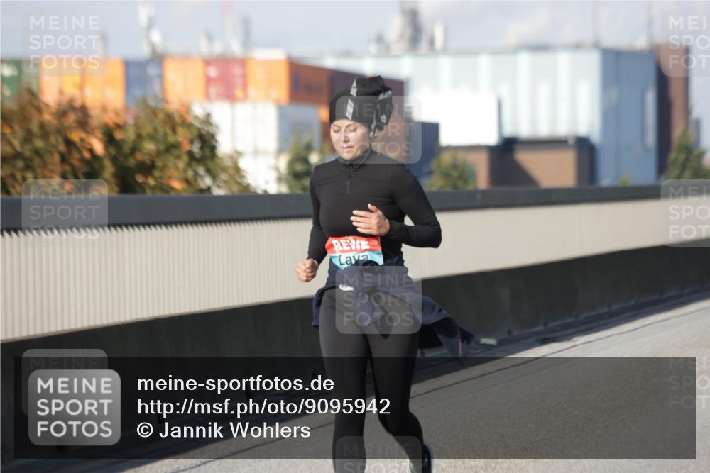 03.10.2025 - Köhlbrandbrückenlauf Jannik Wohlers http://msf.ph/oto/9095942 03.10.2025 10:17:01 Position 3  meine-sportfotos.de