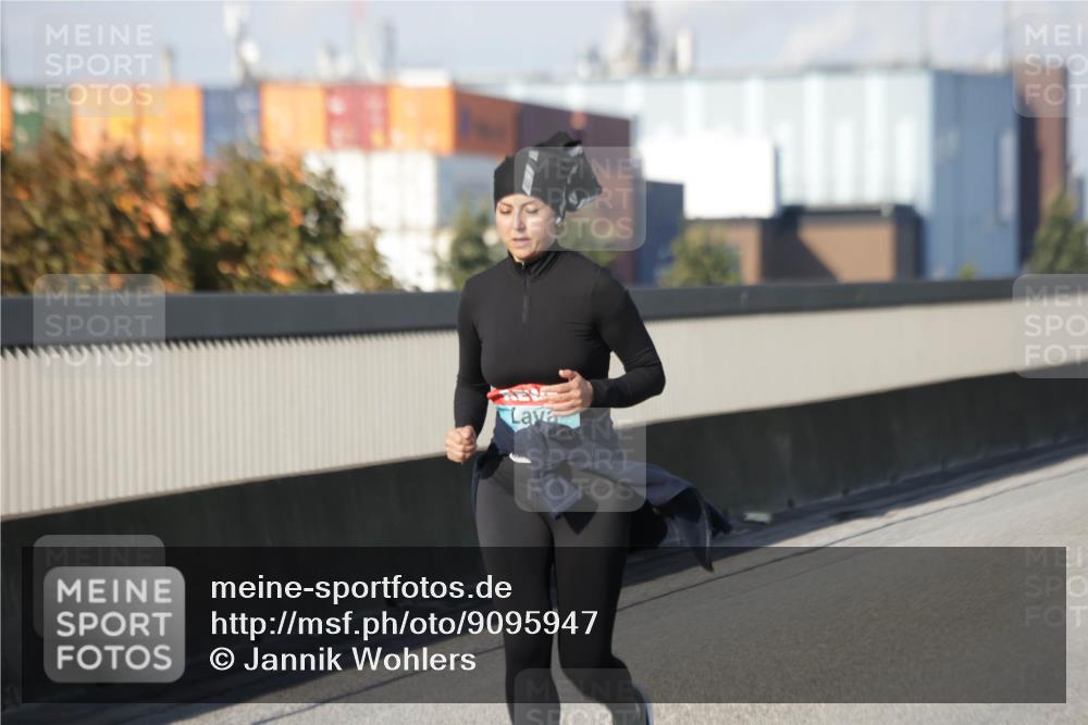 03.10.2025 - Köhlbrandbrückenlauf Jannik Wohlers http://msf.ph/oto/9095947 03.10.2025 10:17:01 Position 3  meine-sportfotos.de