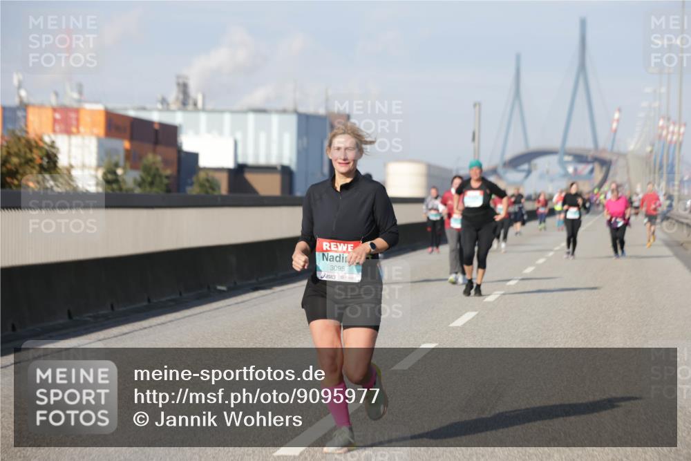 03.10.2025 - Köhlbrandbrückenlauf Jannik Wohlers http://msf.ph/oto/9095977 03.10.2025 10:17:04 Position 3 3095 meine-sportfotos.de
