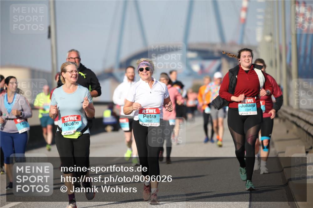 03.10.2025 - Köhlbrandbrückenlauf Jannik Wohlers http://msf.ph/oto/9096026 03.10.2025 10:14:19 Position 3 2894, 2895, 10, 2344 meine-sportfotos.de