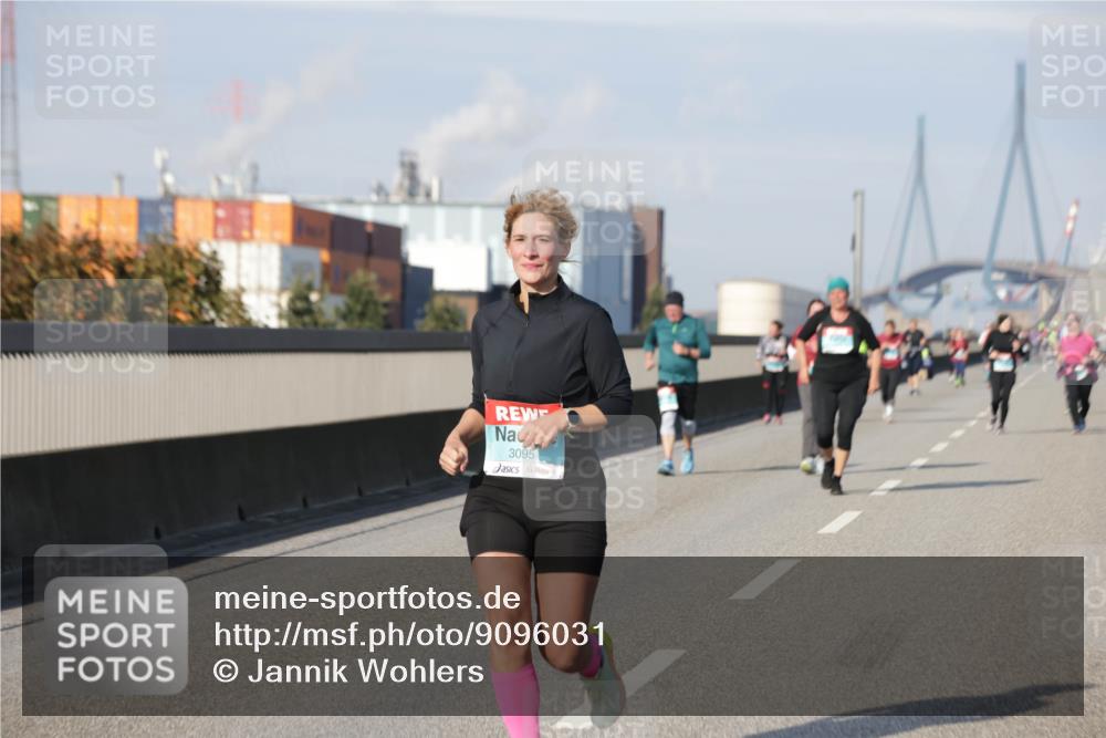 03.10.2025 - Köhlbrandbrückenlauf Jannik Wohlers http://msf.ph/oto/9096031 03.10.2025 10:17:04 Position 3 3095 meine-sportfotos.de