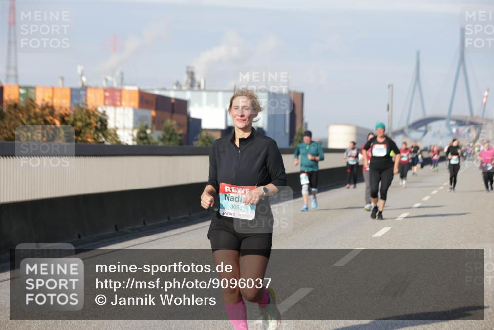 03.10.2025 - Köhlbrandbrückenlauf Jannik Wohlers http://msf.ph/oto/9096037 03.10.2025 10:17:05 Position 3 3095 meine-sportfotos.de