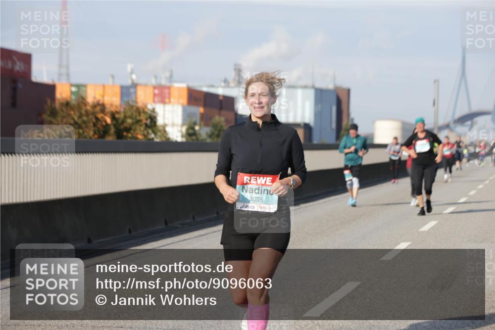 03.10.2025 - Köhlbrandbrückenlauf Jannik Wohlers http://msf.ph/oto/9096063 03.10.2025 10:17:05 Position 3 3095 meine-sportfotos.de