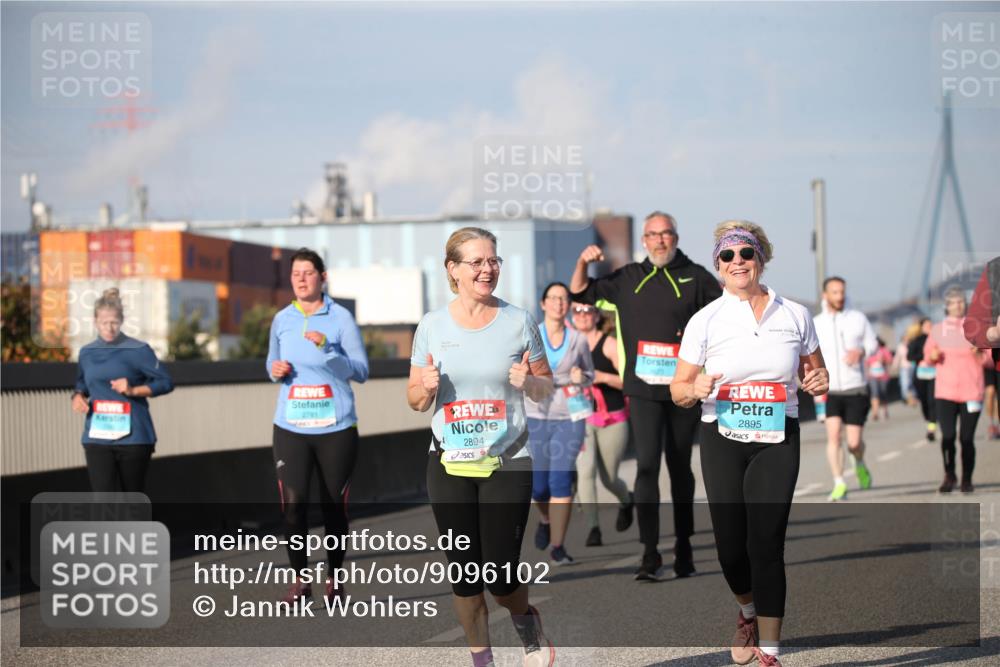 03.10.2025 - Köhlbrandbrückenlauf Jannik Wohlers http://msf.ph/oto/9096102 03.10.2025 10:14:25 Position 3 2781, 2894, 2895 meine-sportfotos.de