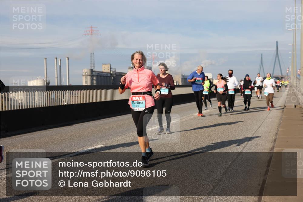 03.10.2025 - Köhlbrandbrückenlauf Lena Gebhardt http://msf.ph/oto/9096105 03.10.2025 10:09:57 Position 2 2457, 2316 meine-sportfotos.de