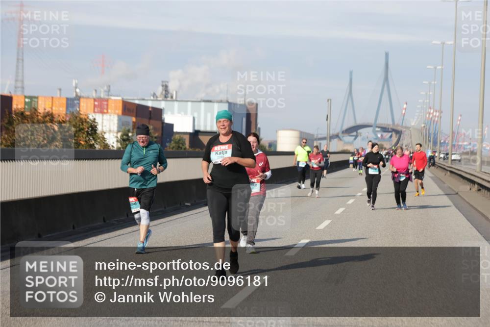 03.10.2025 - Köhlbrandbrückenlauf Jannik Wohlers http://msf.ph/oto/9096181 03.10.2025 10:17:12 Position 3 2288 meine-sportfotos.de