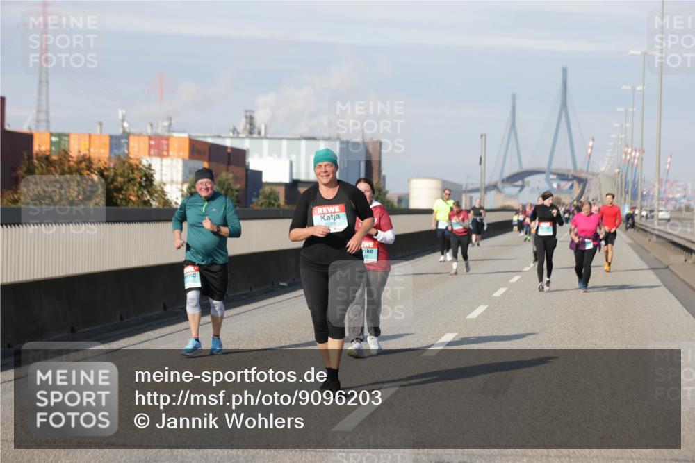 03.10.2025 - Köhlbrandbrückenlauf Jannik Wohlers http://msf.ph/oto/9096203 03.10.2025 10:17:12 Position 3 2288 meine-sportfotos.de