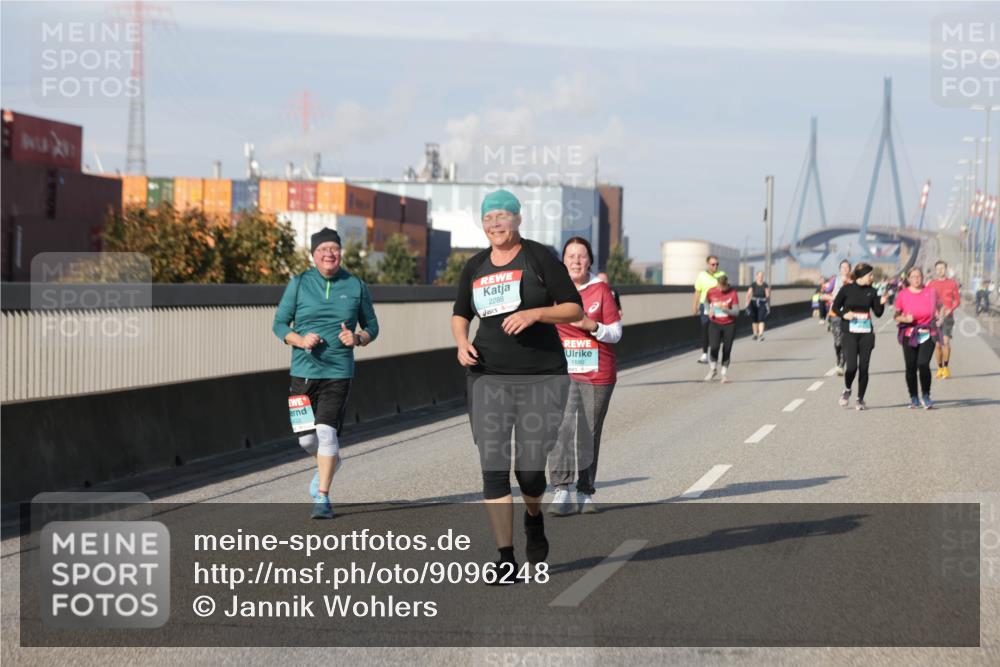 03.10.2025 - Köhlbrandbrückenlauf Jannik Wohlers http://msf.ph/oto/9096248 03.10.2025 10:17:13 Position 3 2288, 1880 meine-sportfotos.de