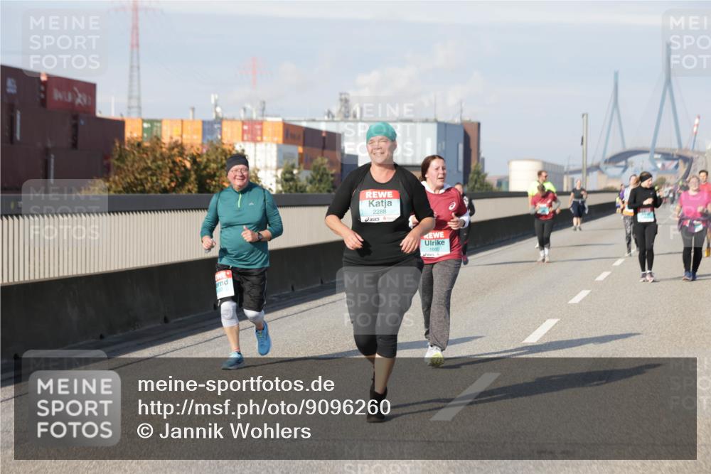 03.10.2025 - Köhlbrandbrückenlauf Jannik Wohlers http://msf.ph/oto/9096260 03.10.2025 10:17:13 Position 3 2288, 1880 meine-sportfotos.de