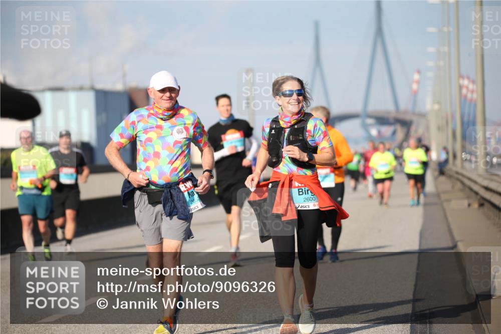 03.10.2025 - Köhlbrandbrückenlauf Jannik Wohlers http://msf.ph/oto/9096326 03.10.2025 10:14:37 Position 3 2652, 2600 meine-sportfotos.de