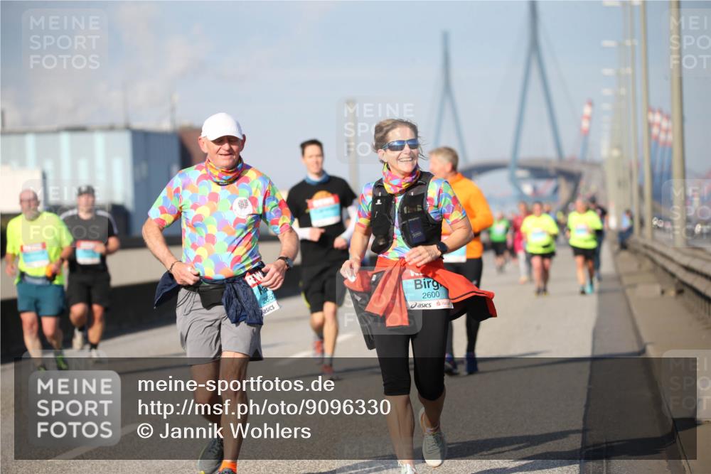 03.10.2025 - Köhlbrandbrückenlauf Jannik Wohlers http://msf.ph/oto/9096330 03.10.2025 10:14:37 Position 3 2600, 200 meine-sportfotos.de