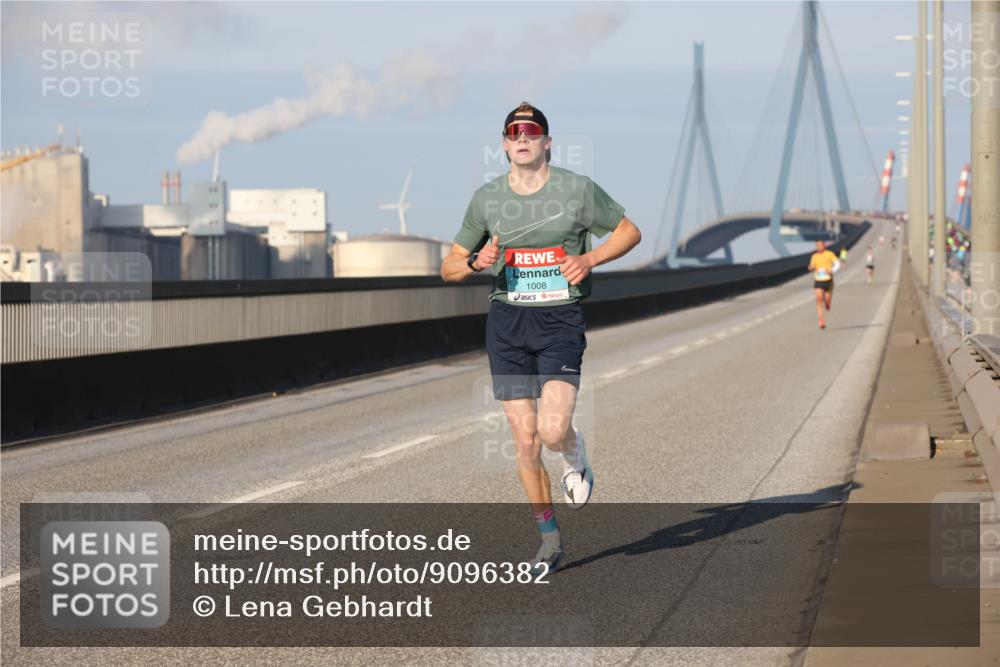 03.10.2025 - Köhlbrandbrückenlauf Lena Gebhardt http://msf.ph/oto/9096382 03.10.2025 09:33:04 Position 2 1008 meine-sportfotos.de