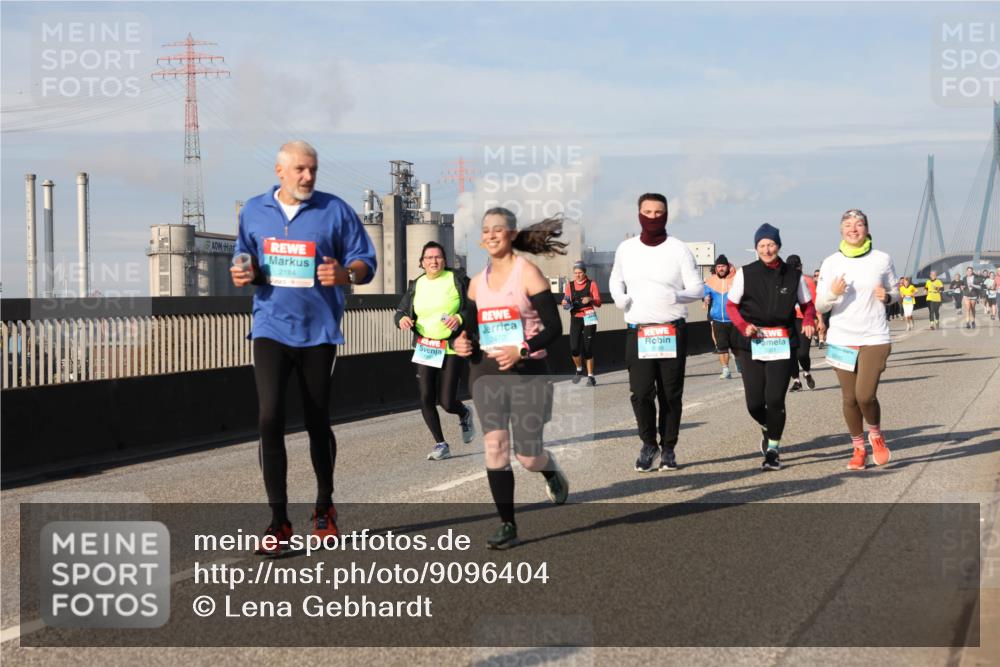 03.10.2025 - Köhlbrandbrückenlauf Lena Gebhardt http://msf.ph/oto/9096404 03.10.2025 10:10:00 Position 2 2184 meine-sportfotos.de