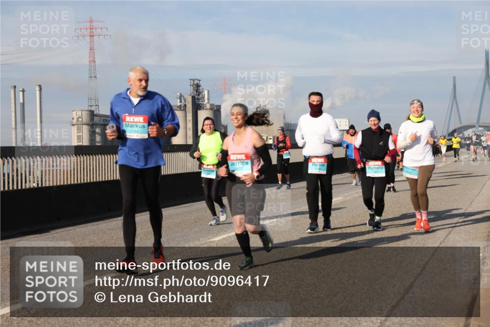 03.10.2025 - Köhlbrandbrückenlauf Lena Gebhardt http://msf.ph/oto/9096417 03.10.2025 10:10:00 Position 2 2184 meine-sportfotos.de