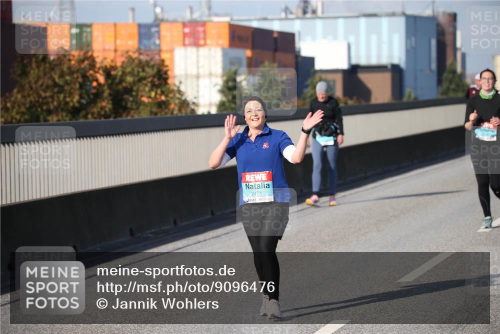 03.10.2025 - Köhlbrandbrückenlauf Jannik Wohlers http://msf.ph/oto/9096476 03.10.2025 10:14:53 Position 3 2474 meine-sportfotos.de