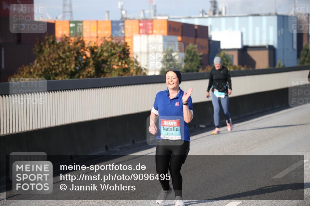 03.10.2025 - Köhlbrandbrückenlauf Jannik Wohlers http://msf.ph/oto/9096495 03.10.2025 10:14:53 Position 3 2474 meine-sportfotos.de
