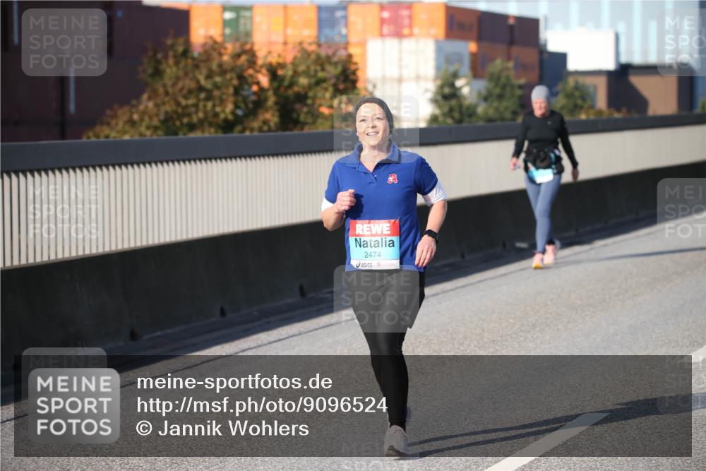 03.10.2025 - Köhlbrandbrückenlauf Jannik Wohlers http://msf.ph/oto/9096524 03.10.2025 10:14:54 Position 3 2474 meine-sportfotos.de