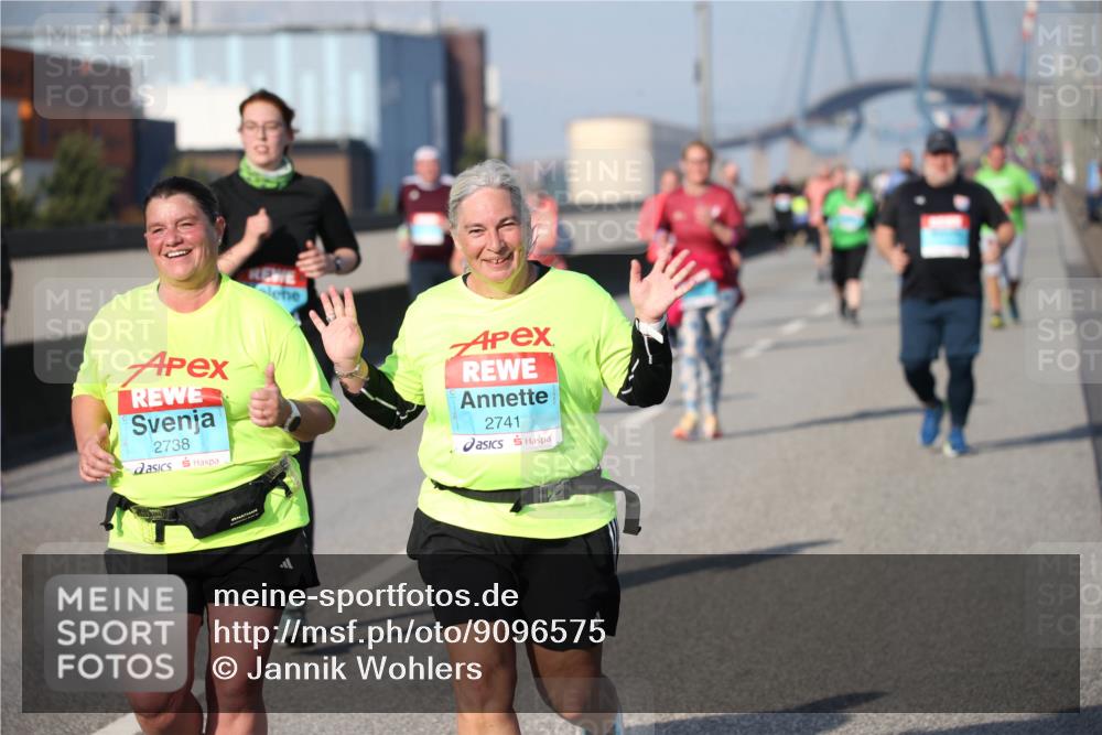 03.10.2025 - Köhlbrandbrückenlauf Jannik Wohlers http://msf.ph/oto/9096575 03.10.2025 10:14:56 Position 3 2741, 2738 meine-sportfotos.de