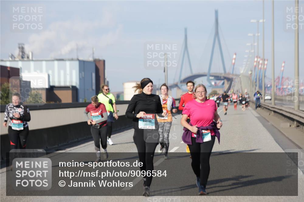 03.10.2025 - Köhlbrandbrückenlauf Jannik Wohlers http://msf.ph/oto/9096584 03.10.2025 10:17:18 Position 3 337, 2662 meine-sportfotos.de