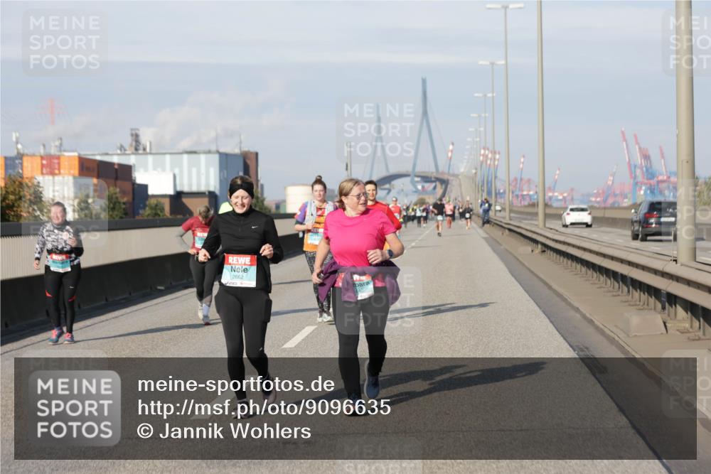 03.10.2025 - Köhlbrandbrückenlauf Jannik Wohlers http://msf.ph/oto/9096635 03.10.2025 10:17:20 Position 3 2662 meine-sportfotos.de