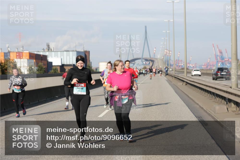03.10.2025 - Köhlbrandbrückenlauf Jannik Wohlers http://msf.ph/oto/9096652 03.10.2025 10:17:21 Position 3 2662, 440 meine-sportfotos.de
