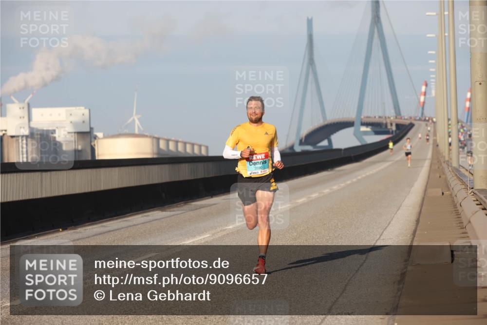 03.10.2025 - Köhlbrandbrückenlauf Lena Gebhardt http://msf.ph/oto/9096657 03.10.2025 09:33:15 Position 2 3590 meine-sportfotos.de